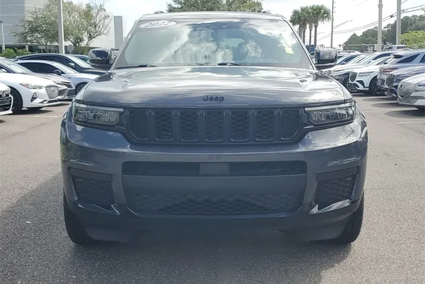 2022 Jeep Grand Cherokee Altitude photo 1