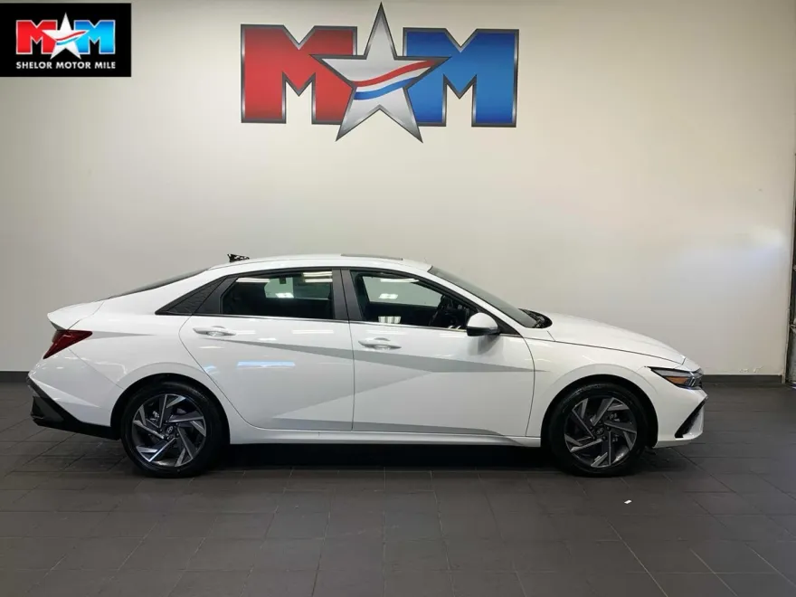 2025 Hyundai Elantra Hybrid Limited photo 1
