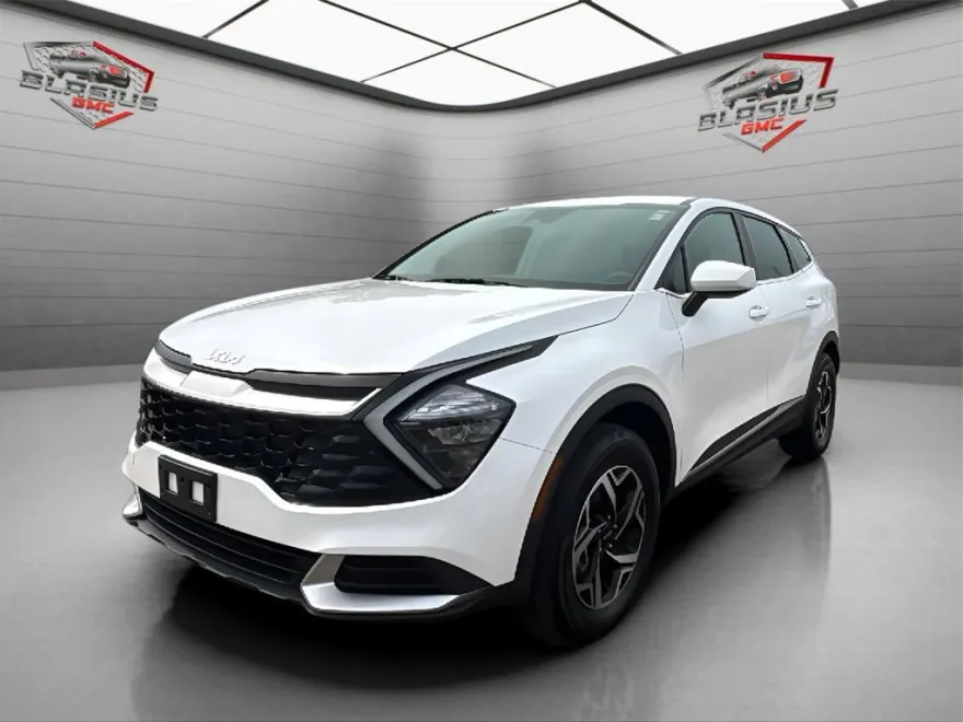 2023 Kia Sportage LX photo 1