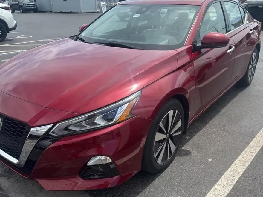 2021 Nissan Altima 2.5 SL photo 1