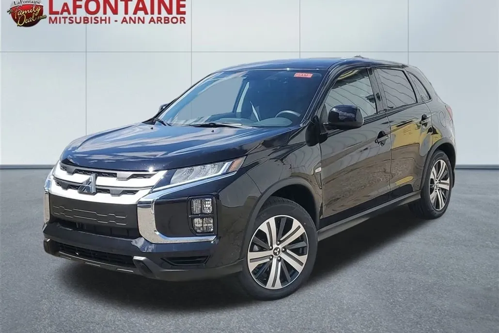 2025 Mitsubishi Outlander Sport ES photo 1