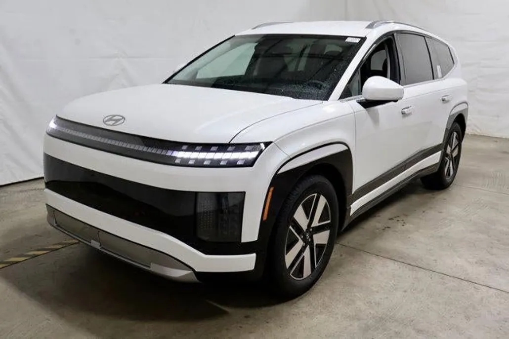 2026 Hyundai Ioniq SEL photo 1