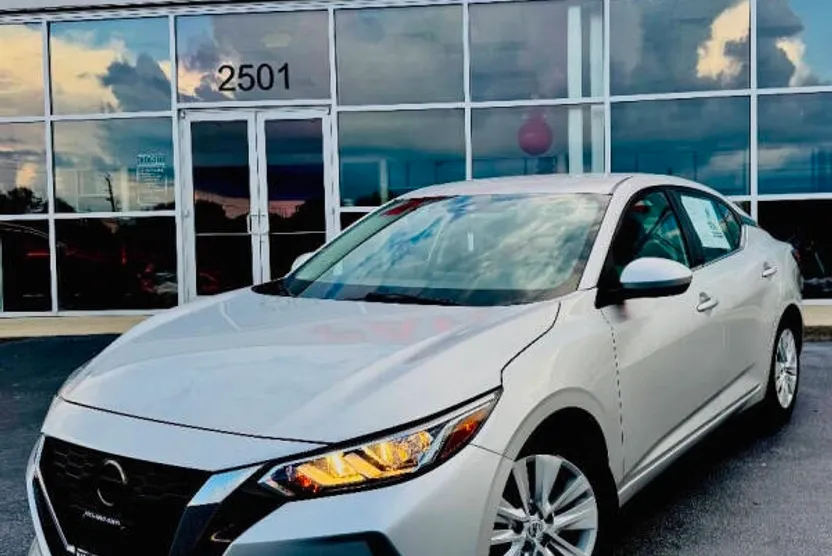 2021 Nissan Sentra S photo 1
