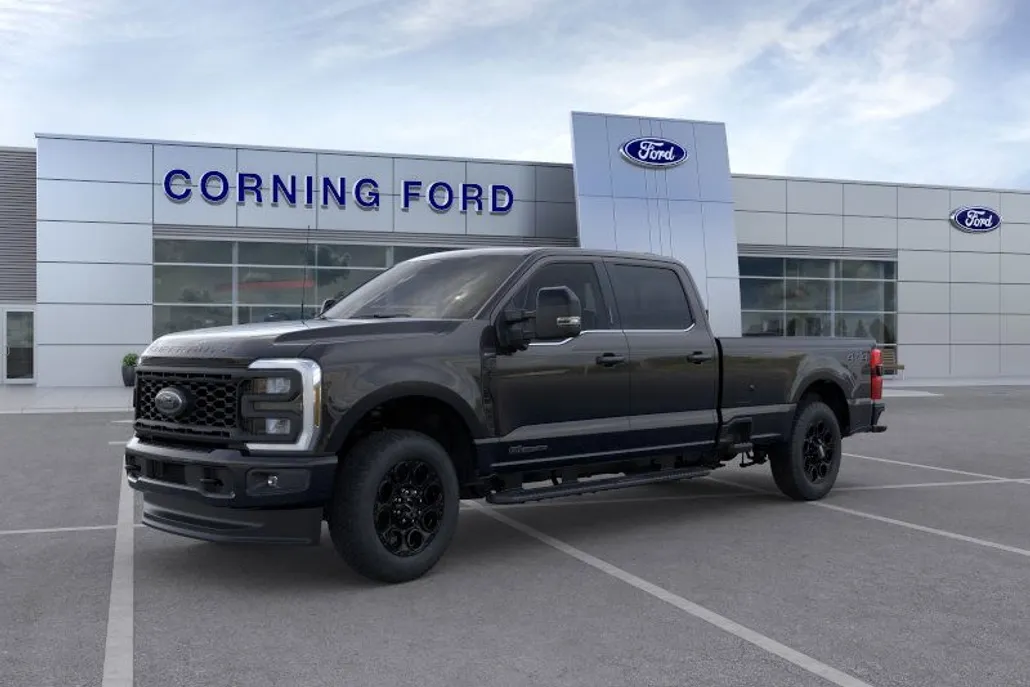 2025 Ford F-350 Lariat photo 1