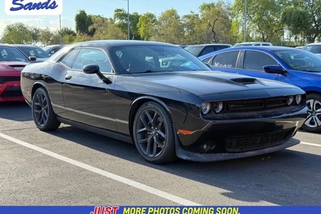 2022 Dodge Challenger GT photo 1