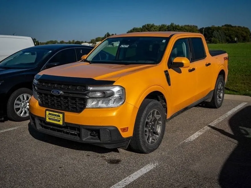 2022 Ford Maverick XLT photo 1