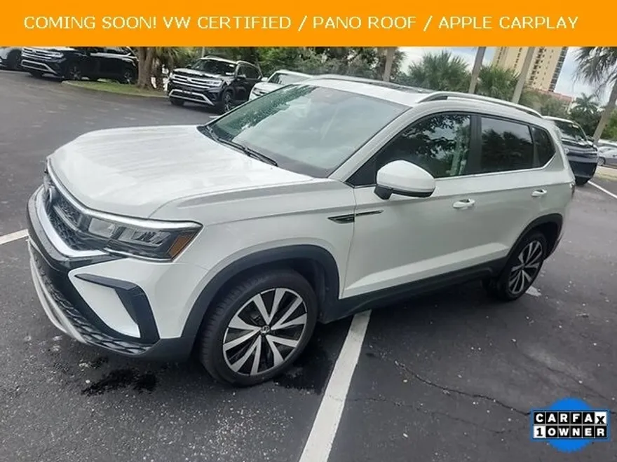 2022 Volkswagen Taos SE photo 1