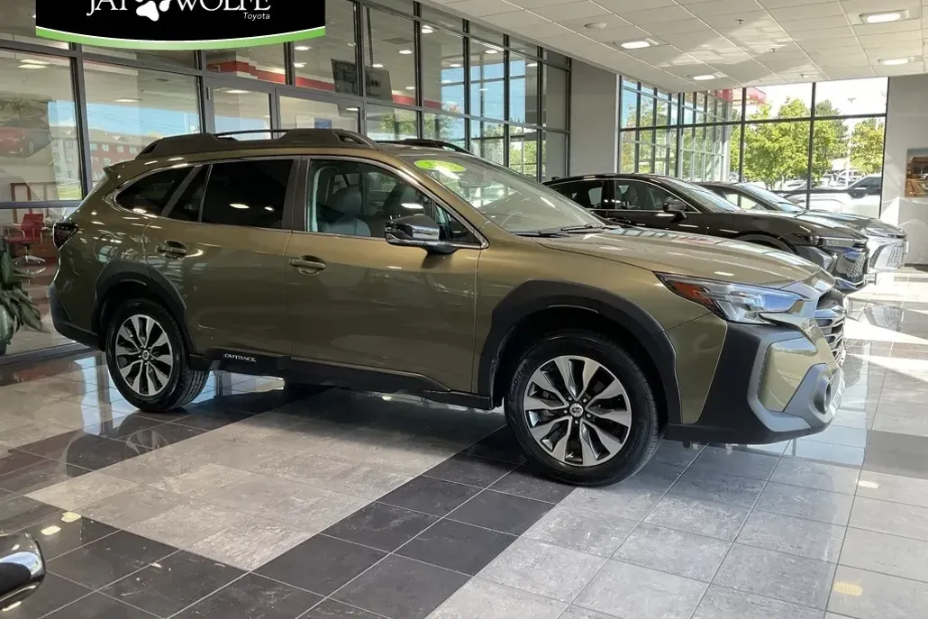 2023 Subaru Outback Limited XT photo 1