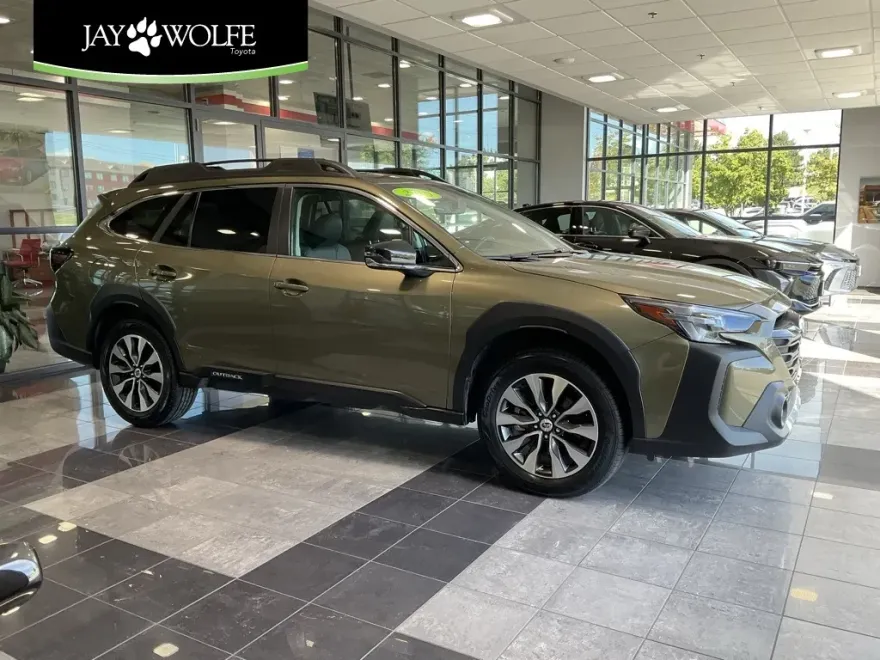 2023 Subaru Outback Limited XT photo 1