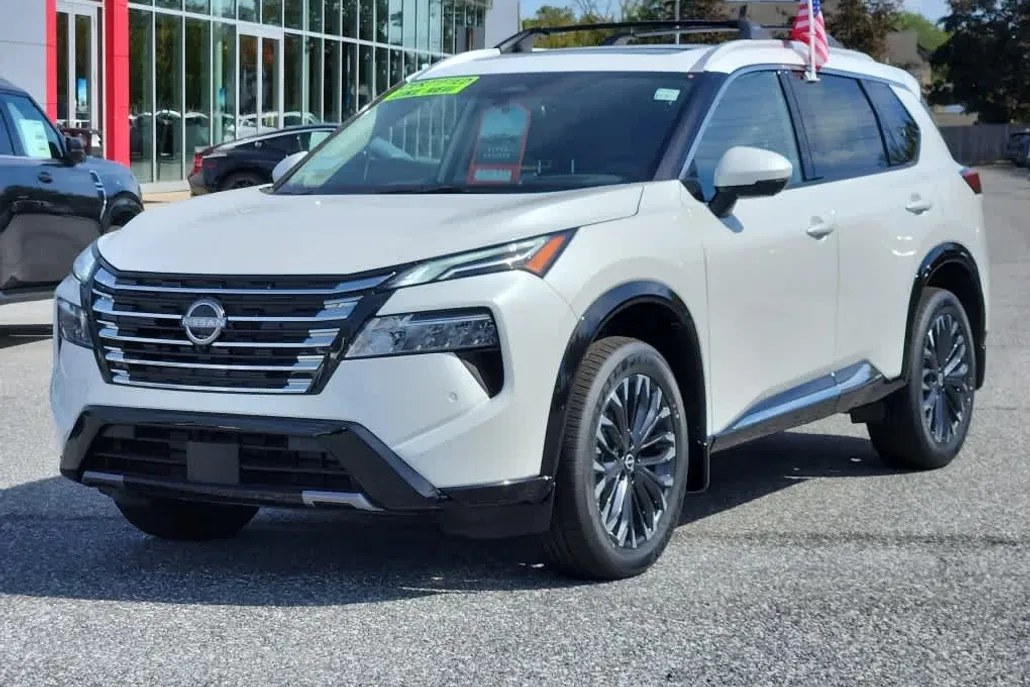 2026 Nissan Rogue Platinum photo 1