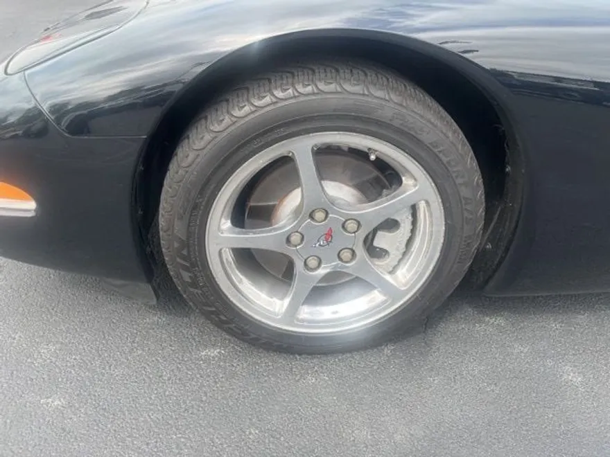 2002 Chevrolet Corvette Base Convertible photo 1