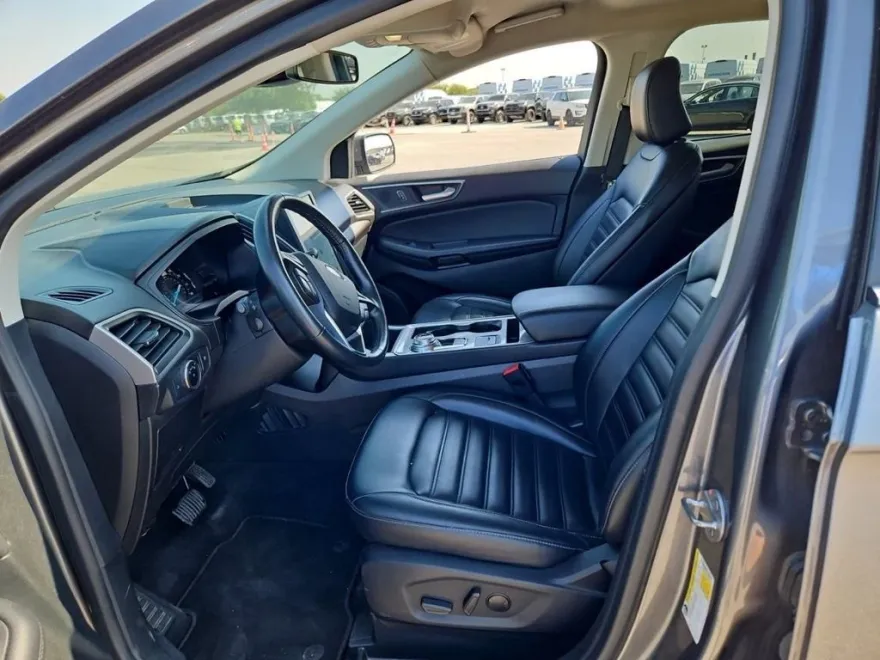 2023 Ford Edge SEL photo 1