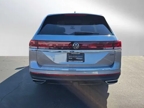 2025 Volkswagen Atlas SEL photo 4