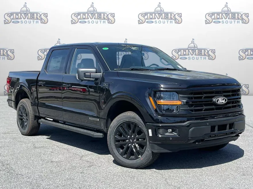 2025 Ford F-150 XLT photo 1
