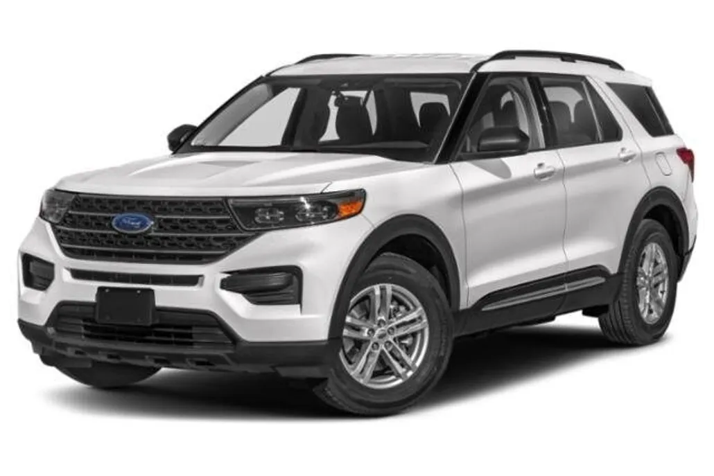 2023 Ford Explorer XLT photo 1