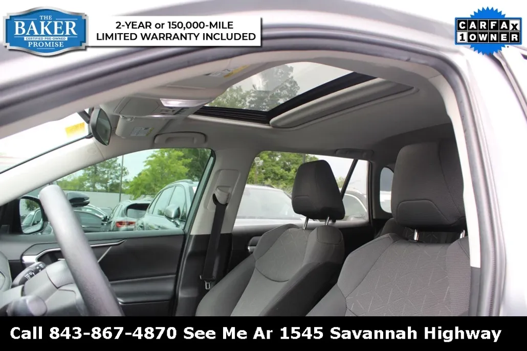 2020 Toyota RAV4 XLE photo 1