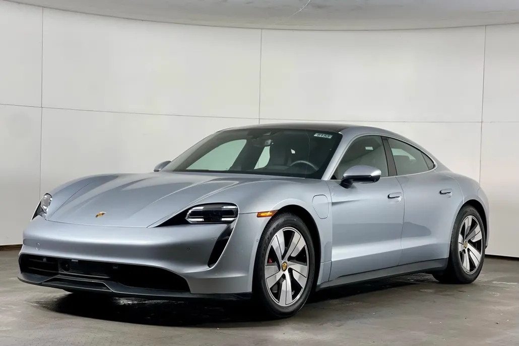 2024 Porsche Taycan 4S photo 1