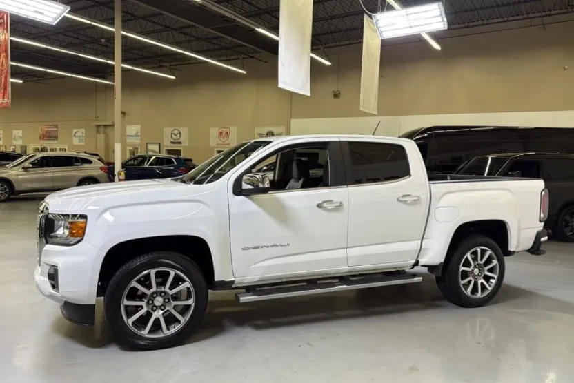 2022 Gmc Canyon Denali photo 1