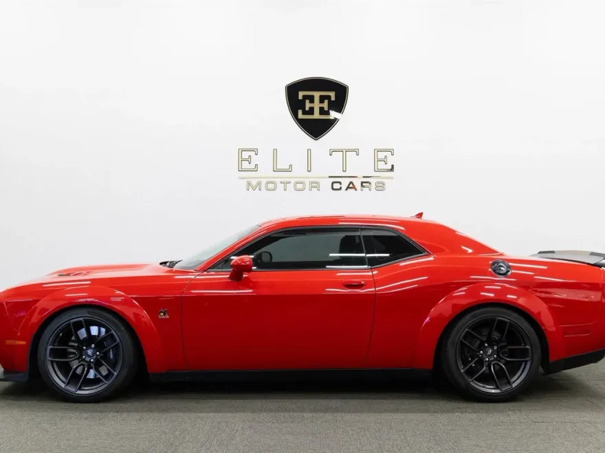 2020 Dodge Challenger R/T Scat Pack Widebody photo 1