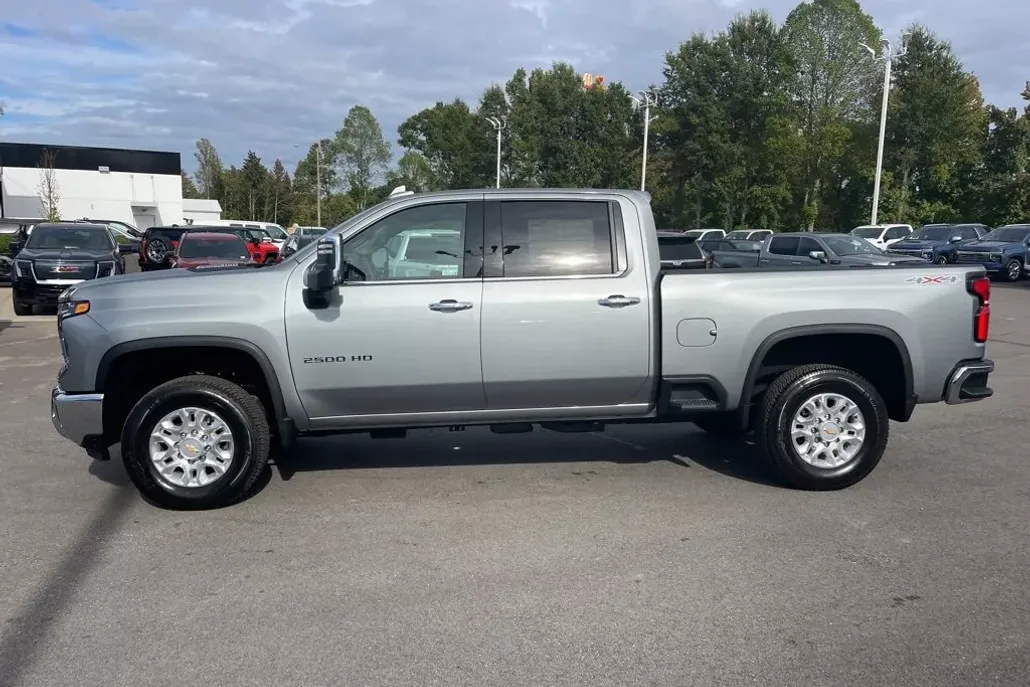 2026 Chevrolet Silverado 2500HD LTZ photo 1