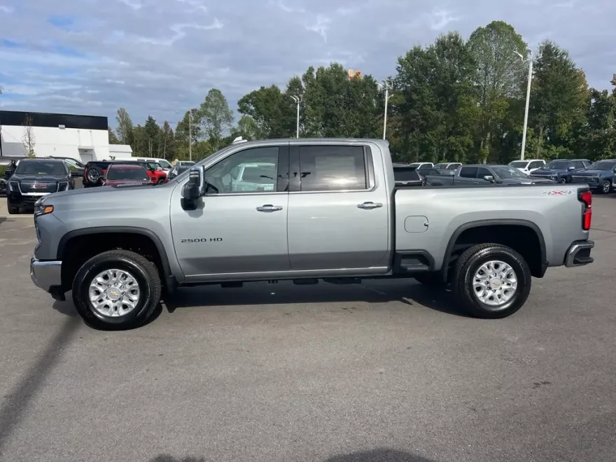 2026 Chevrolet Silverado 2500HD LTZ photo 1