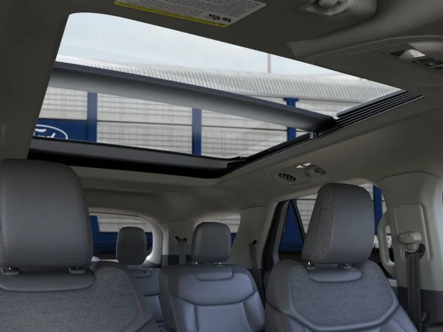 2025 Ford Explorer photo 20