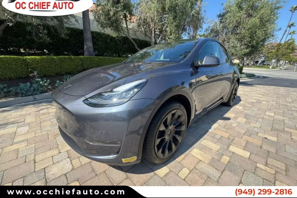 2022 Tesla Model Y Long Range photo 1