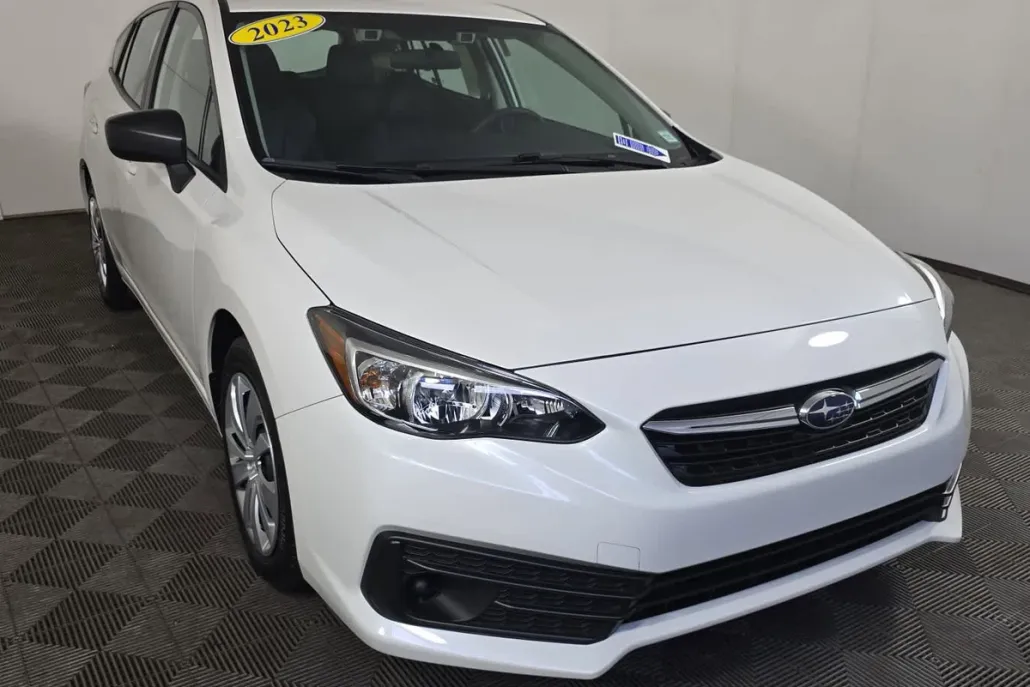 2023 Subaru Impreza Base photo 1