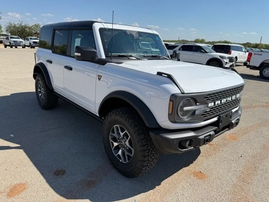 2025 Ford Bronco Badlands photo 1