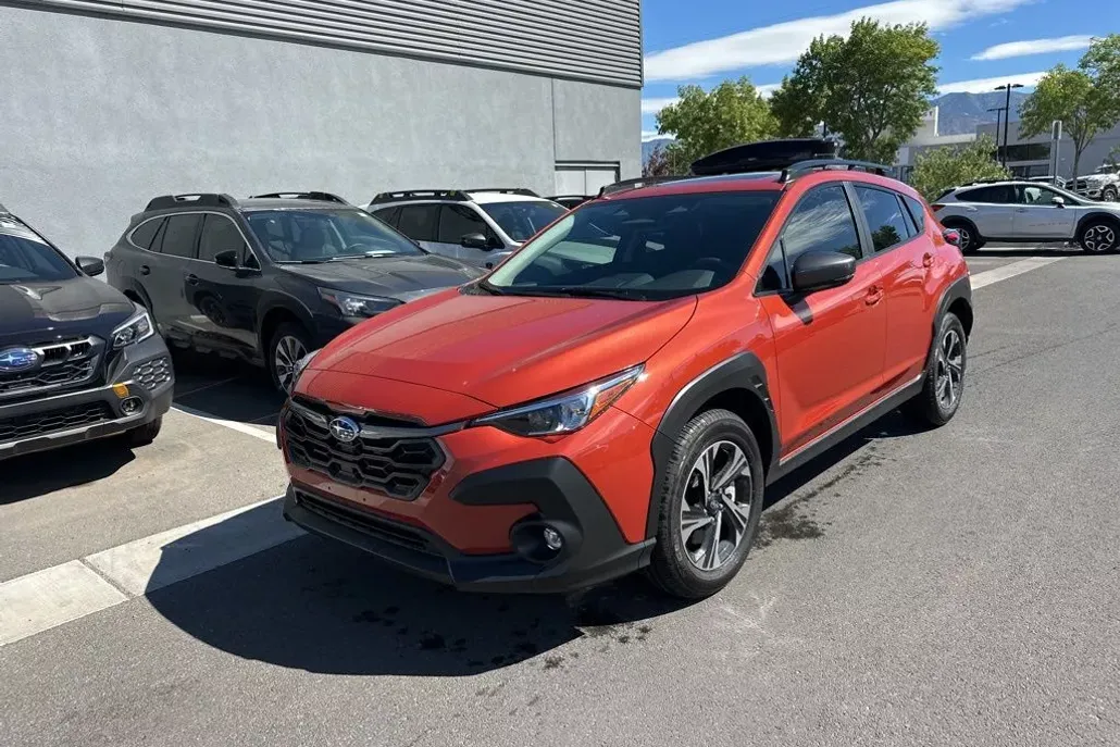 2025 Subaru Crosstrek Premium photo 1