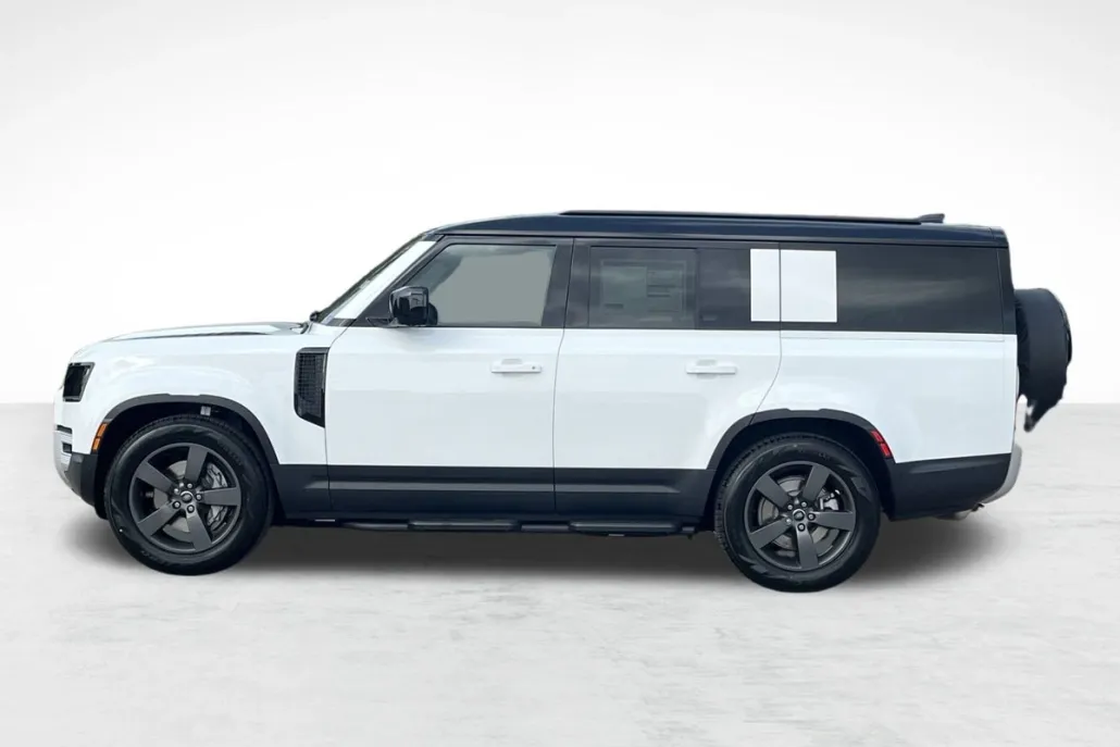 2025 Land Rover Defender 130 S photo 1
