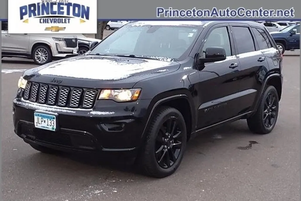 2019 Jeep Grand Cherokee Altitude photo 1