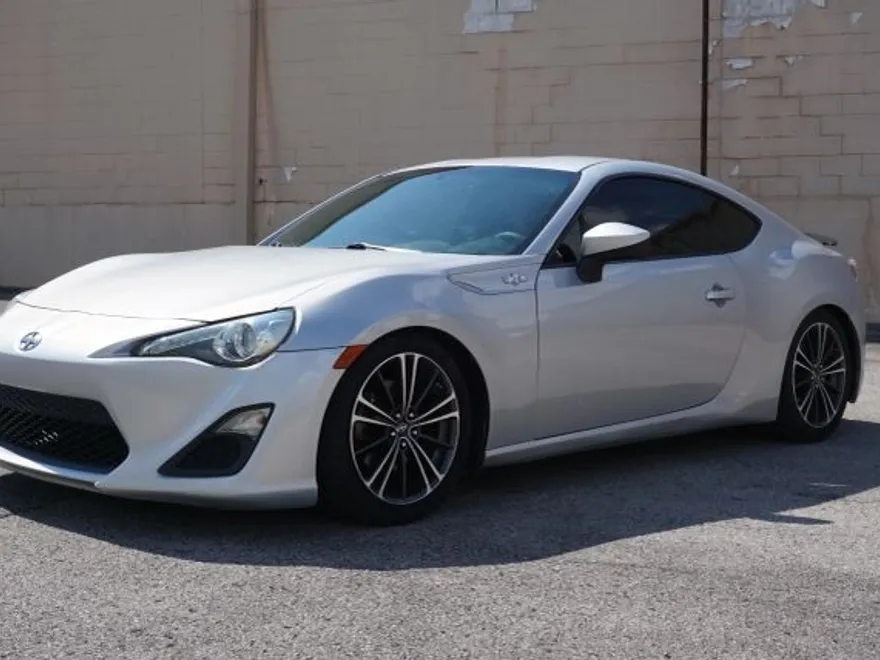 2014 Scion FR-S photo 1