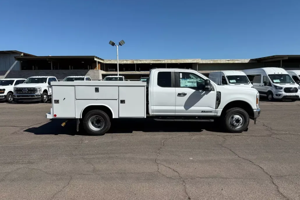 2025 Ford F-350 XL photo 1