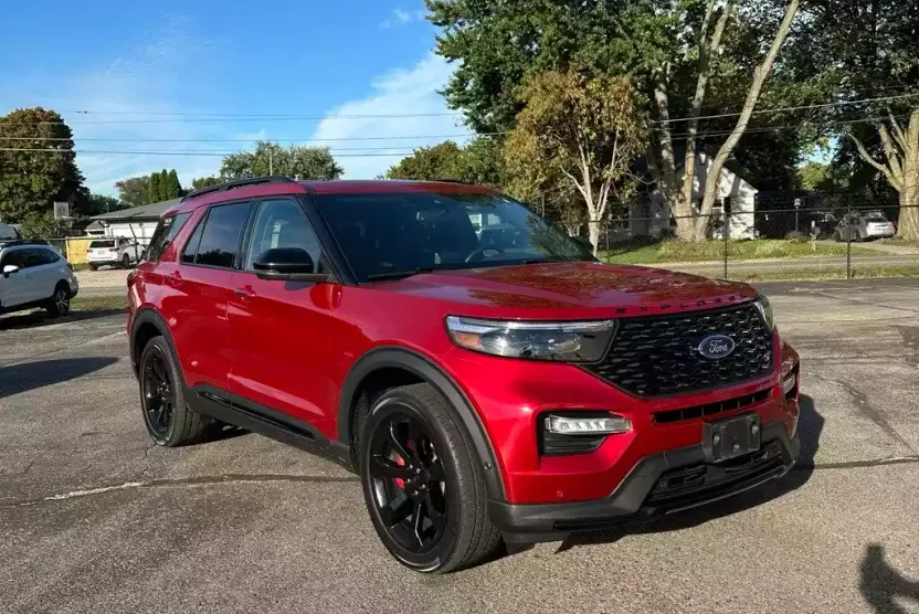 2020 Ford Explorer ST photo 1