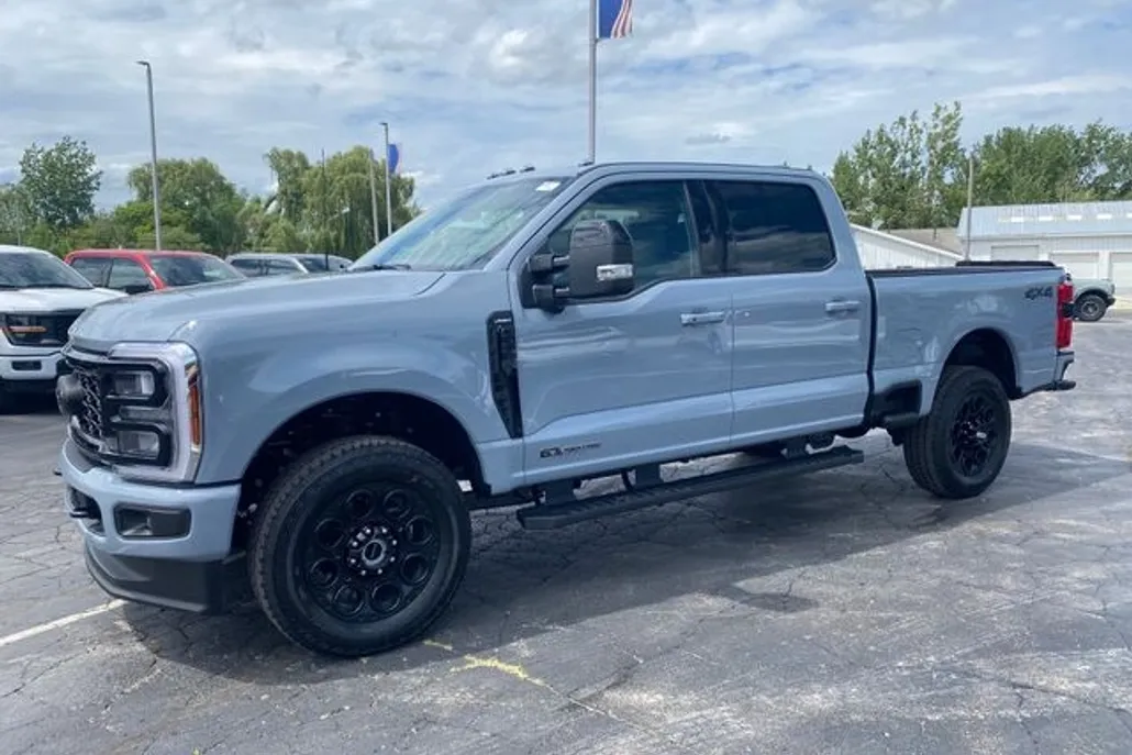 2025 Ford F-250 photo 1