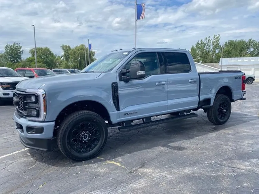 2025 Ford F-250 photo 1