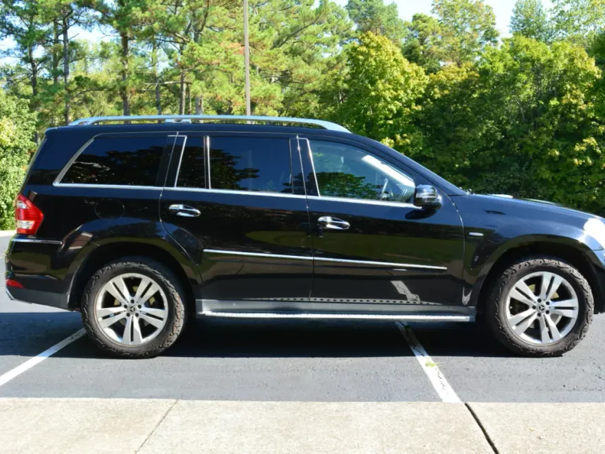 2011 Mercedes Benz GL 350 BlueTEC photo 1