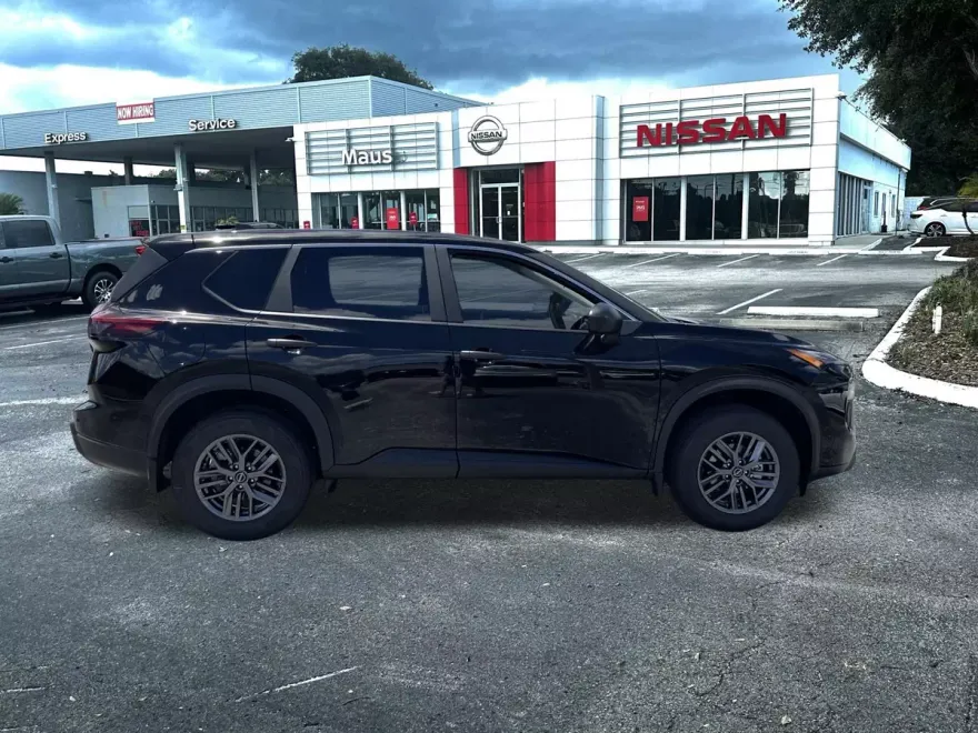 2026 Nissan Rogue S photo 1