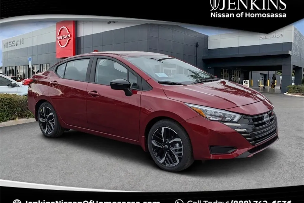 2025 Nissan Versa 1.6 SR photo 1