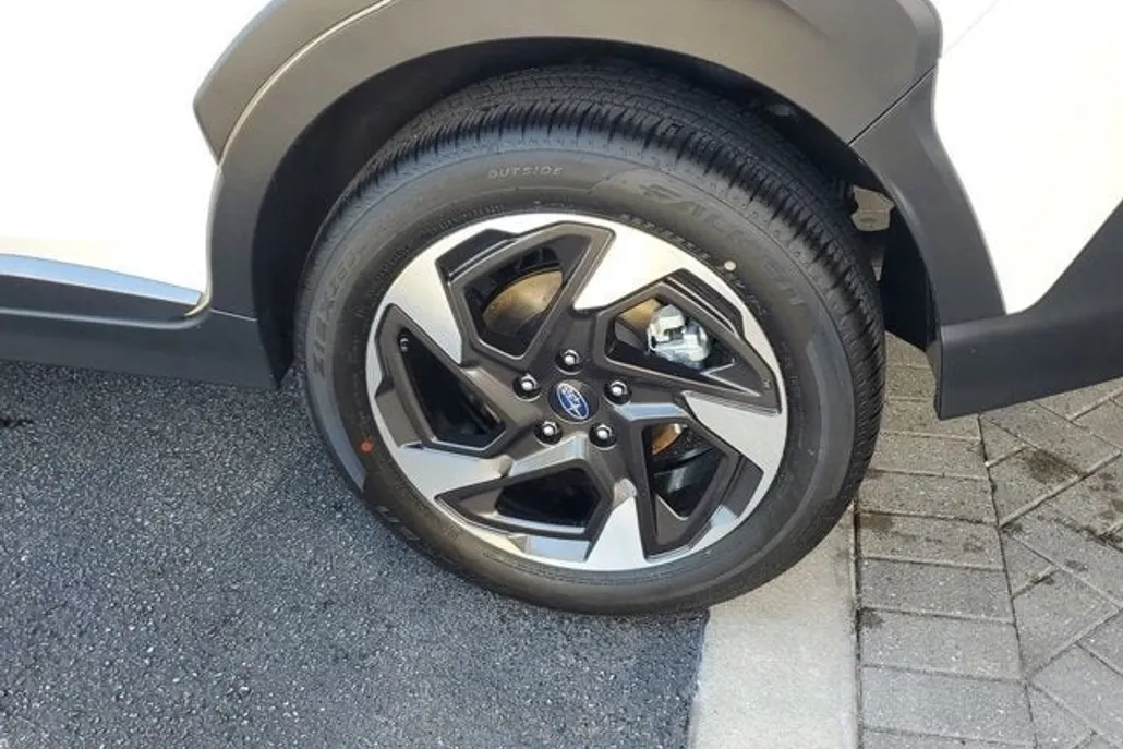 2025 Subaru Crosstrek Limited photo 1