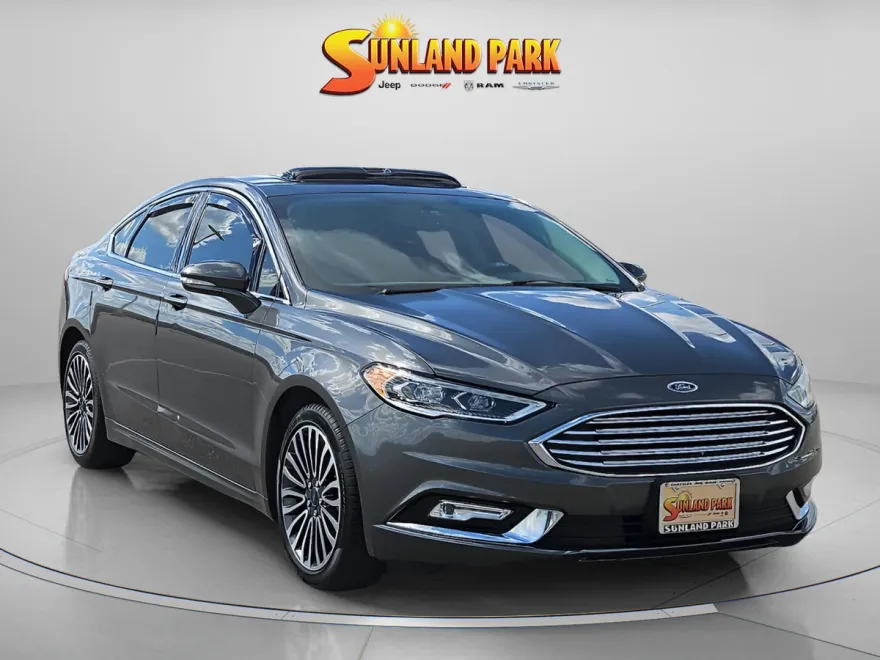 2017 Ford Fusion SE photo 1