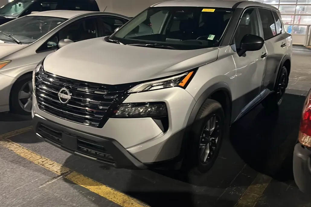2025 Nissan Rogue S photo 1