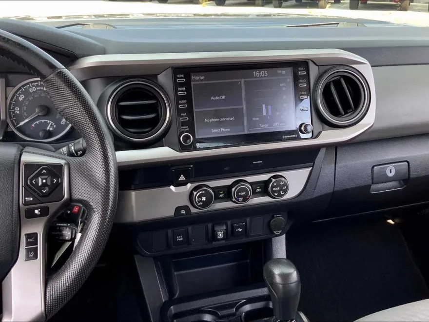 2020 Toyota Tacoma SR5 photo 6