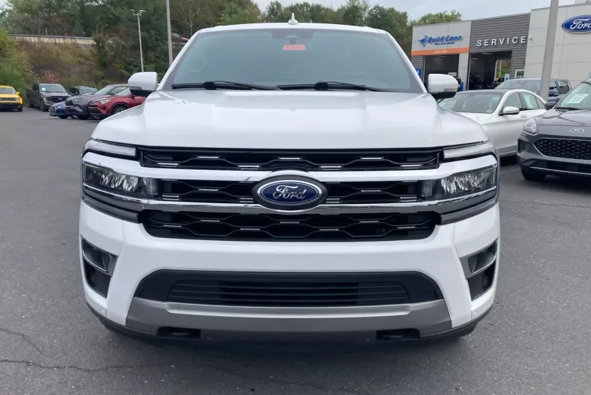 2022 Ford Expedition MAX Limited photo 1