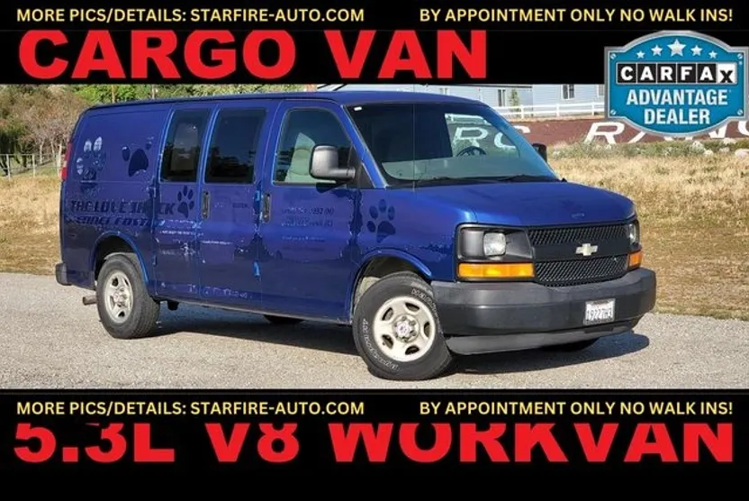 2003 Chevrolet Express Cargo Van photo 1