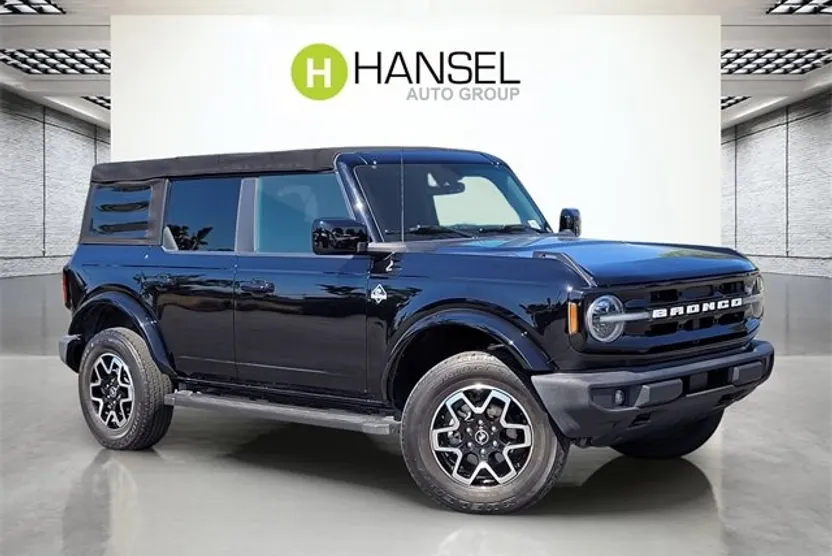 2022 Ford Bronco Outer Banks photo 1
