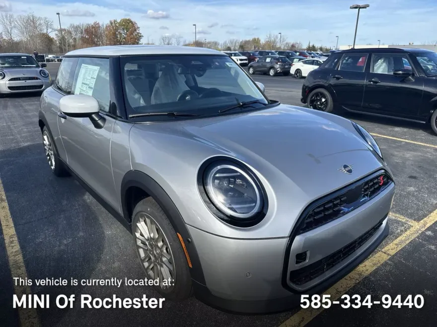 2025 Mini Cooper 2 Door Hardtop Signature photo 1