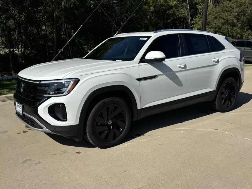 2026 Volkswagen Atlas Cross Sport SE Technology photo 1