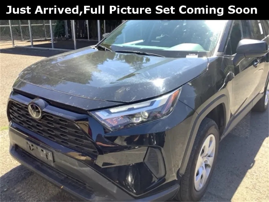 2024 Toyota RAV4 LE photo 1